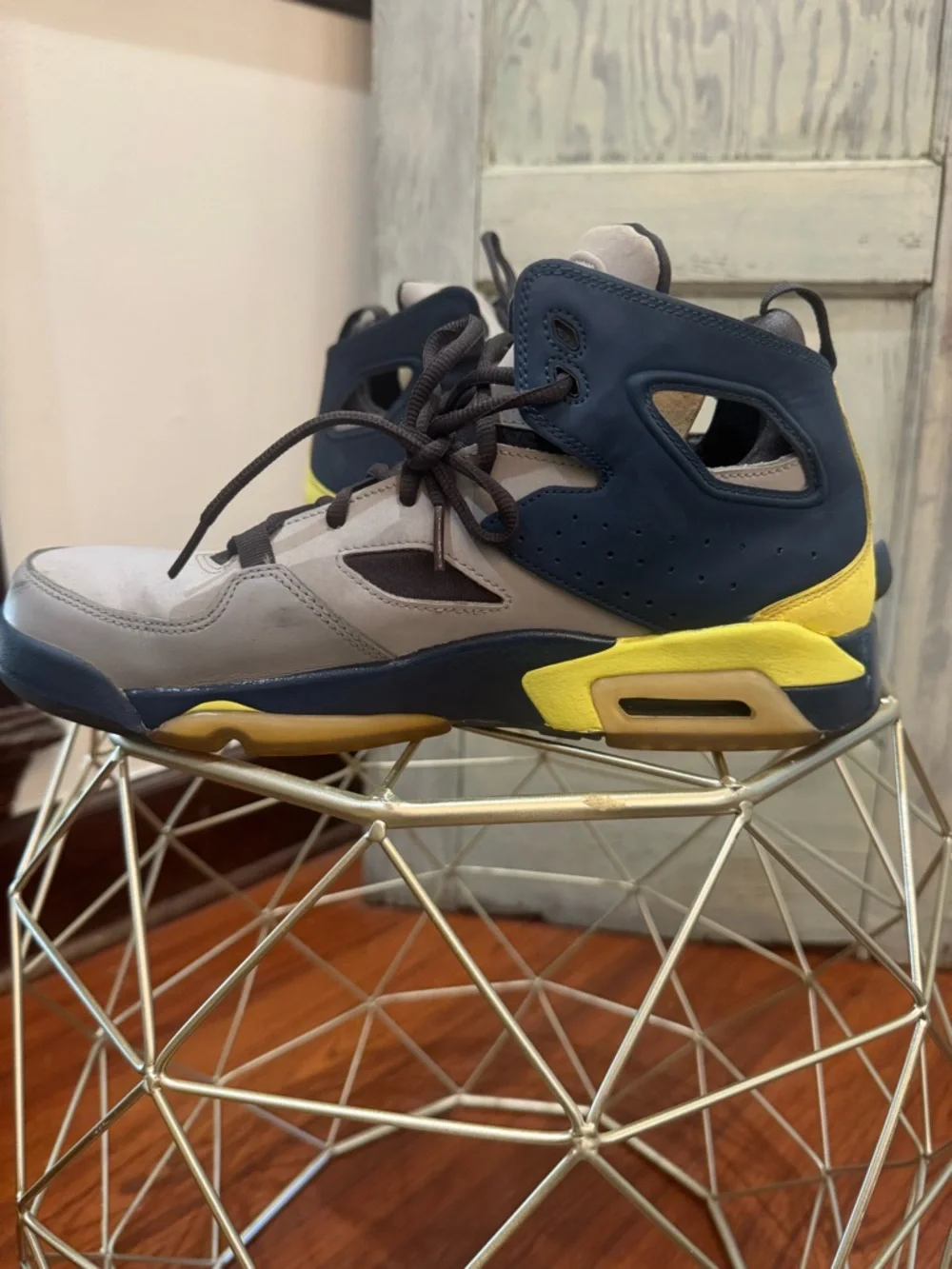 Air Jordan Flight Club 91 Matte Silver
